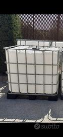 Bidone contenitore acqua