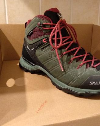 Scarponi montagna donna Salewa n. 37