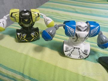 2robot telecomandati