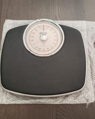 Bilancia pesapersone Imetec analogica con lancetta