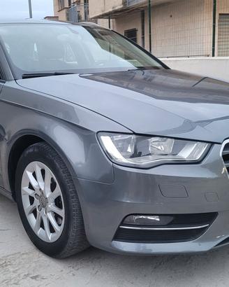 Audi A3 SPB 1.6 TDI 105 CV CR S tronic Ambition