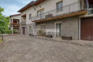 BIFAMILIARE INDIPENDENTE CON GIARDINO