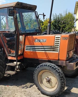 Trattore fiat 780 cabinato