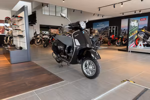 Vespa 310 GTS hpe