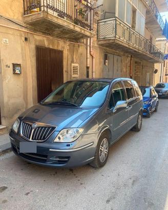 Lancia Phedra del 2008