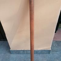 Mazza con manico in legno. 