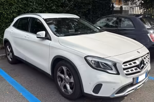 Mercedes Benz GLA 180 Sport Automatic