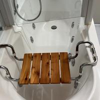 Vasca idromassaggio con box doccia idro