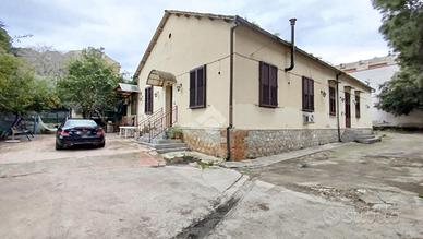 CASA INDIPENDENTE A PALERMO