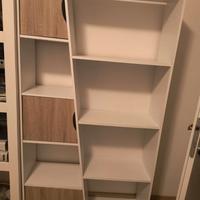 Libreria con sportelli