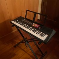 Tastiera Yamaha PSR F51