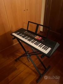 Tastiera Yamaha PSR F51