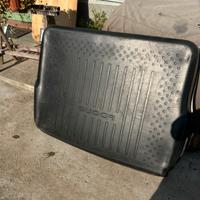 Ford Focus SW vasca anti liquidi per bagagliaio.