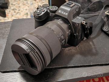 Nikon Z5II + Obiettivo 24-120 pari al nuovo