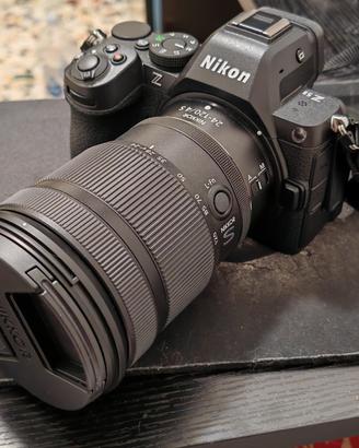 Nikon Z5II + Obiettivo 24-120 pari al nuovo