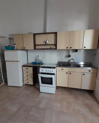 Cucina mobilio ed elettrodomestici 