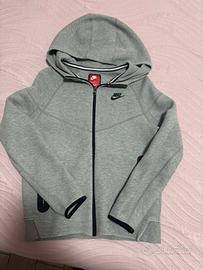 tech nike