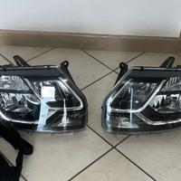 Coppia di fari Dacia Duster