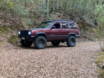 Jeep Cherokee XJ 2.5 - Anno 2001 + PEZZI (LEGGI)