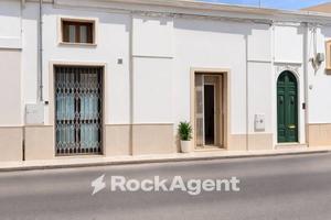 EDIFICIO DI ANTICA COSTRUZIONE IN CENTRO STORICO