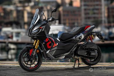Aprilia SR GT 400