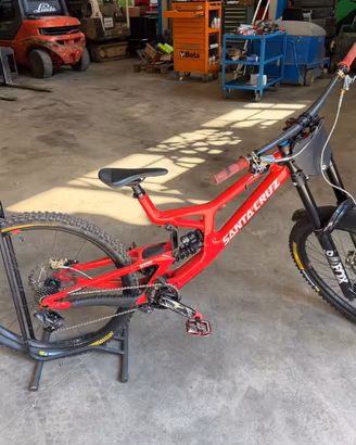SANTA CRUZ V10