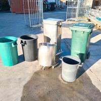 bidoni e pattumiere per rifiuti usati