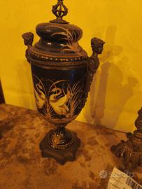 vaso con cigno disegnati