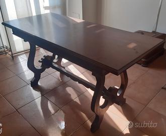Tavolo in legno antico