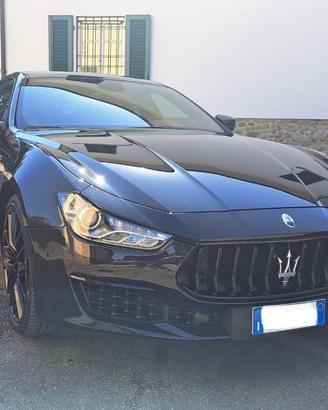 Maserati Ghibli 330 CV MHEV GT