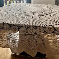 Tovaglia rotonda fatta a mano beige scuro
