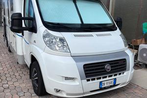 camper semintegrale Adria 