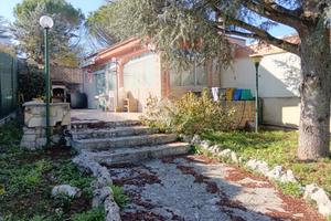 VILLA A SCHIERA A CASSANO DELLE MURGE