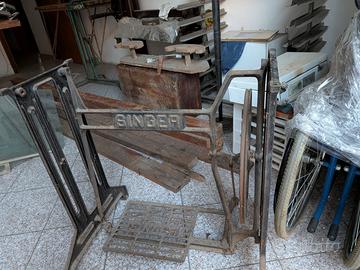Base in metallo Singer