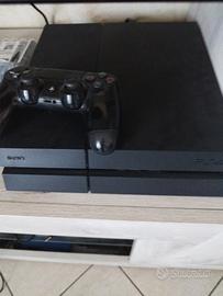 PlayStation 4.  500GB