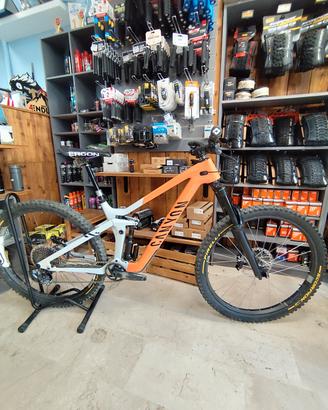 Canyon Strive 2025 Custom Media Ruote Carbon Crank