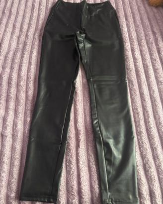 pantaloni in pelle