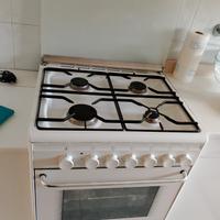 forno .mobiletti e pensile cucina 
