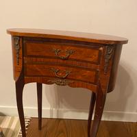 Comodino “fagiolino”