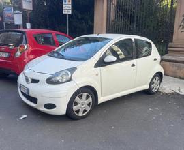TOYOTA Aygo 2ª serie - 2011
