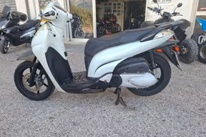 Honda SH 300 i