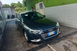 Audi A4 40 TDI quattro S tronic Business