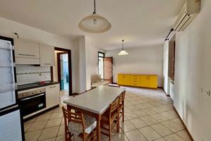 2 LOCALI A DESENZANO DEL GARDA