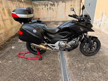 Honda NC 700 DCT 2013 si guida con patente A2