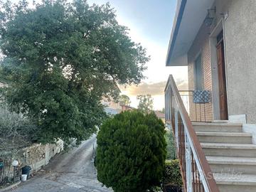 In zona panoramica e senza condominio, contattaci