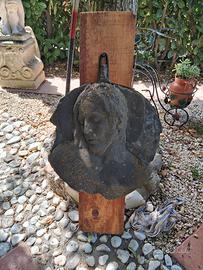 scultura raffigurante un cristo