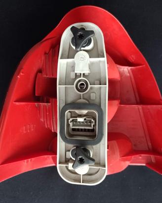 fanale posteriore DX portalampade Renault Twingo
