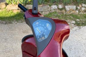 Vespa 50HP unico prpretari  senza passaggio propre