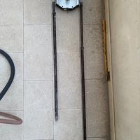 Serratura ad applicare con cilindro chiave a pompa