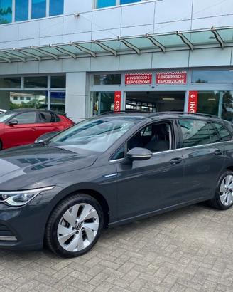 VOLKSWAGEN Golf Variant 2.0 TDI 150 CV DSG SCR S